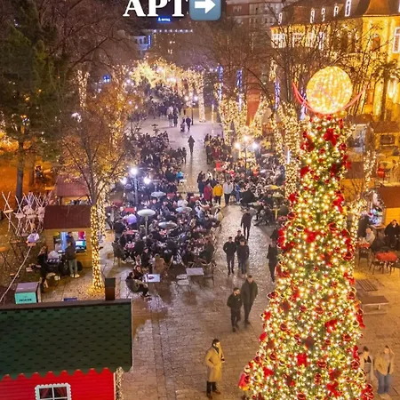 Pedestrian Street Center